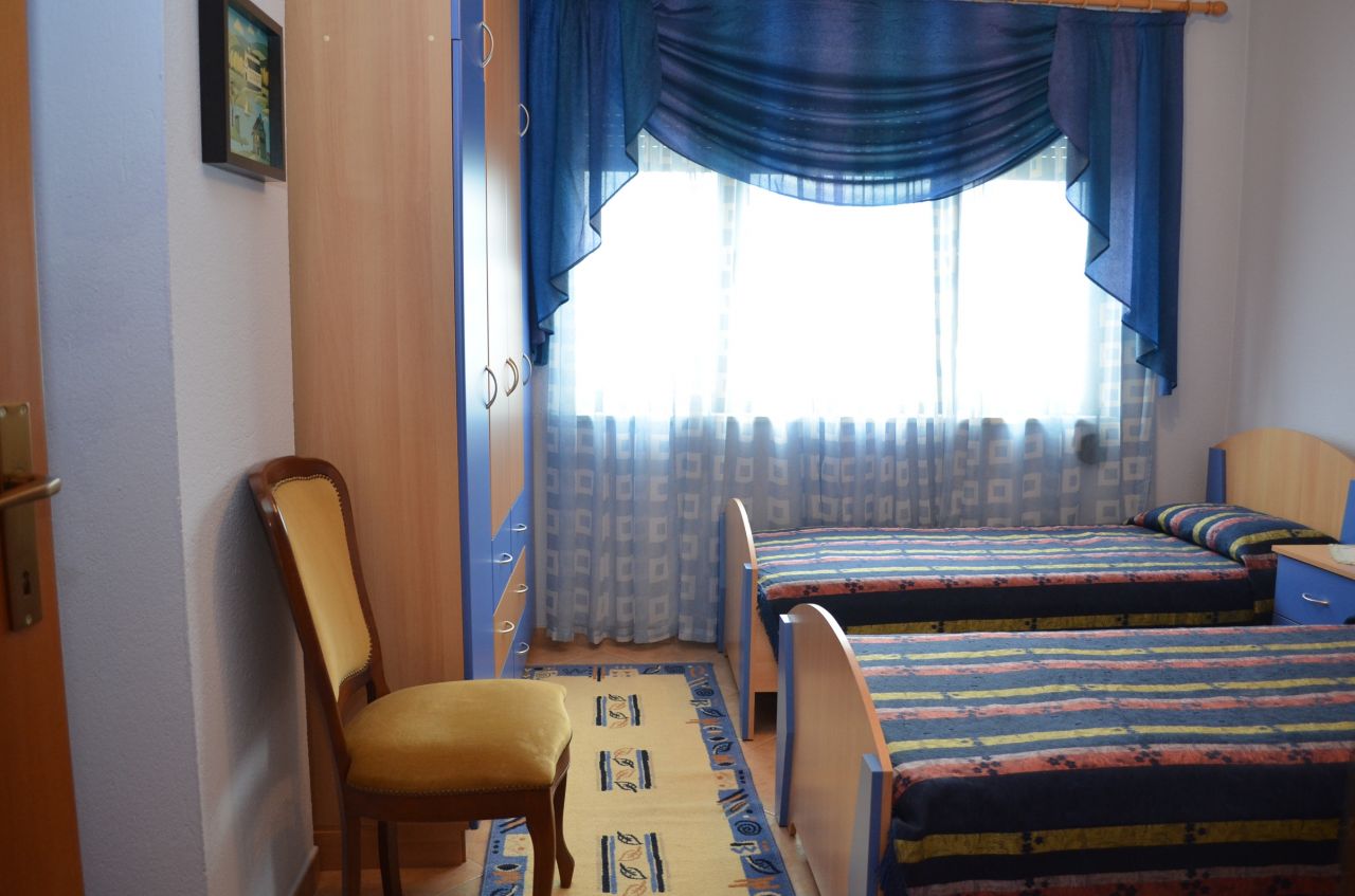 Két hálószoba apartmant kiadó Tirana